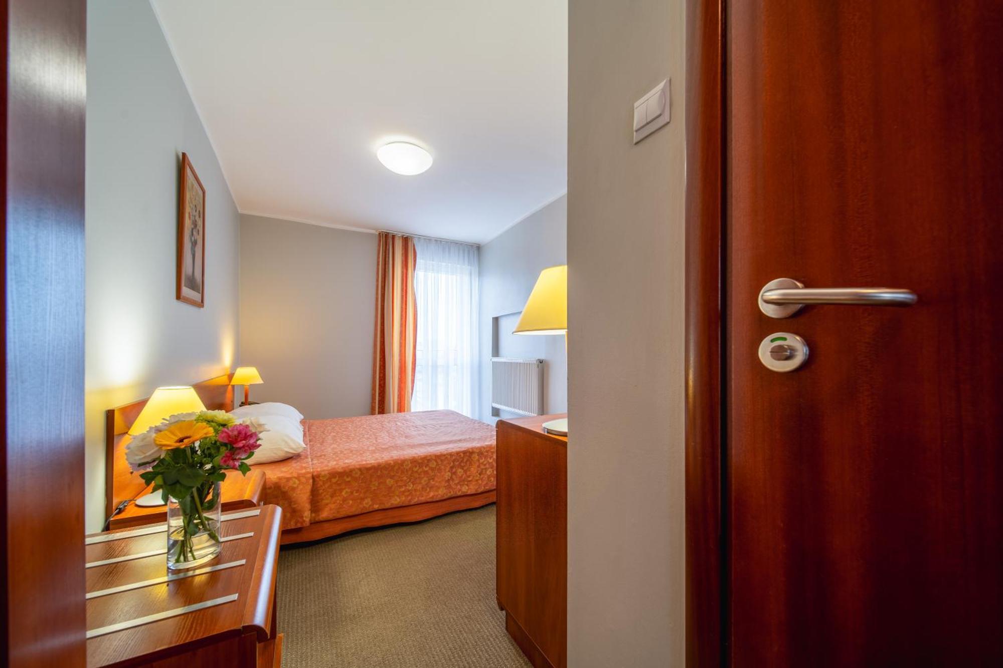 Hotel Gromada วอมซา ภายนอก รูปภาพ